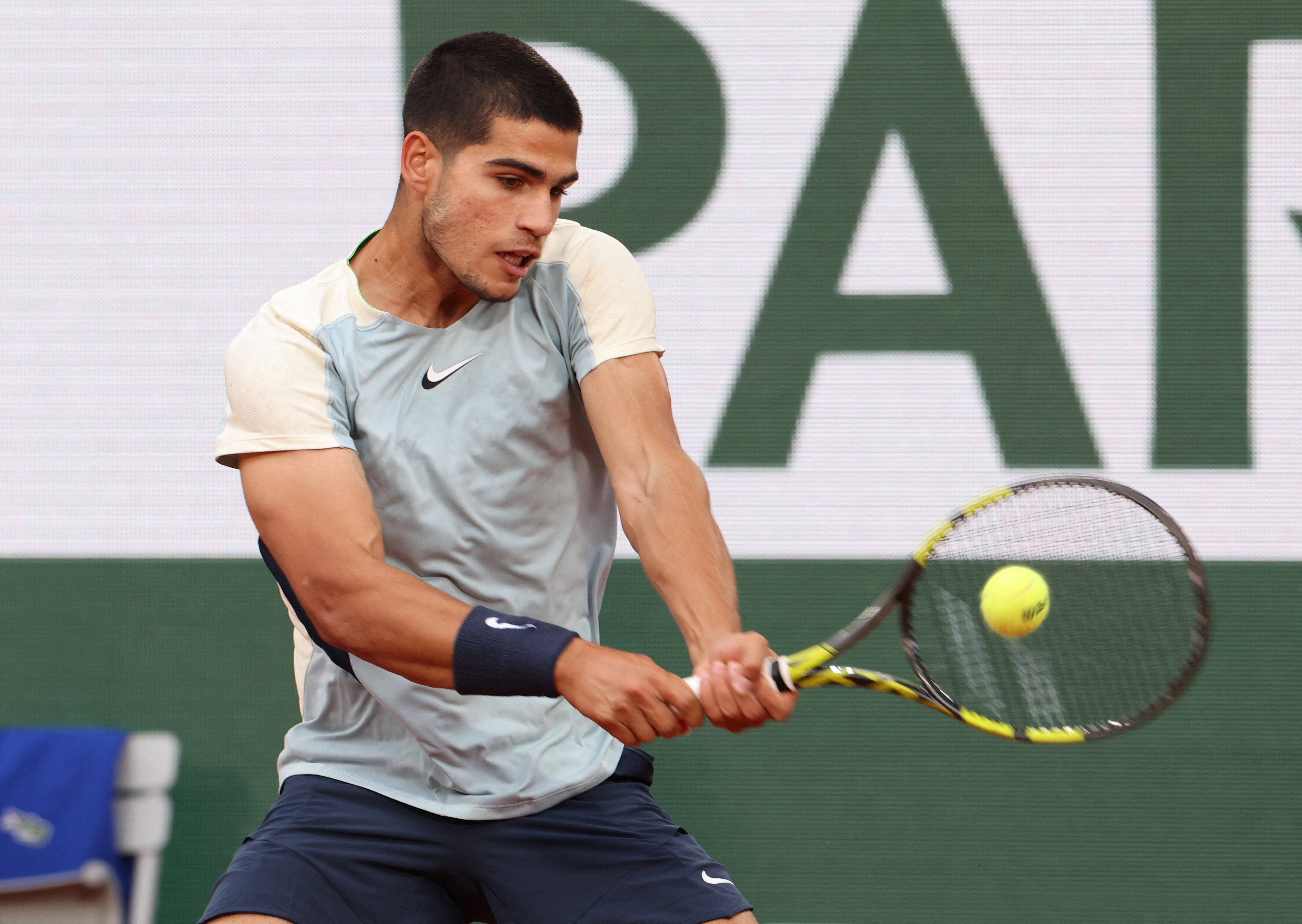 澳大利亚网球队强势日本网球队，阿尔卡拉斯高光表现