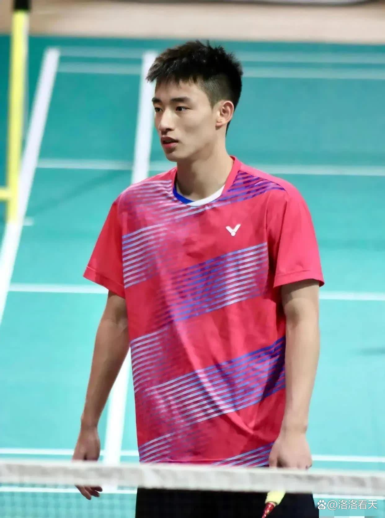 泰国羽毛球队爆冷日本羽毛球队，林丹制霸全场