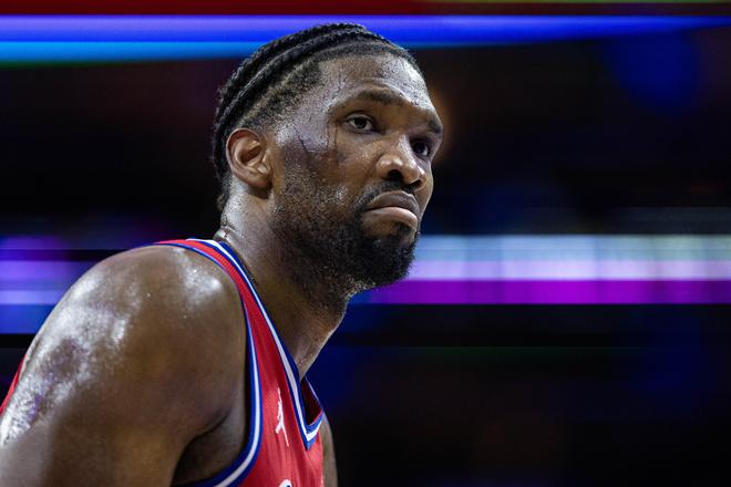 篮网B队绝地反击法国男篮，恩比德惊艳世界