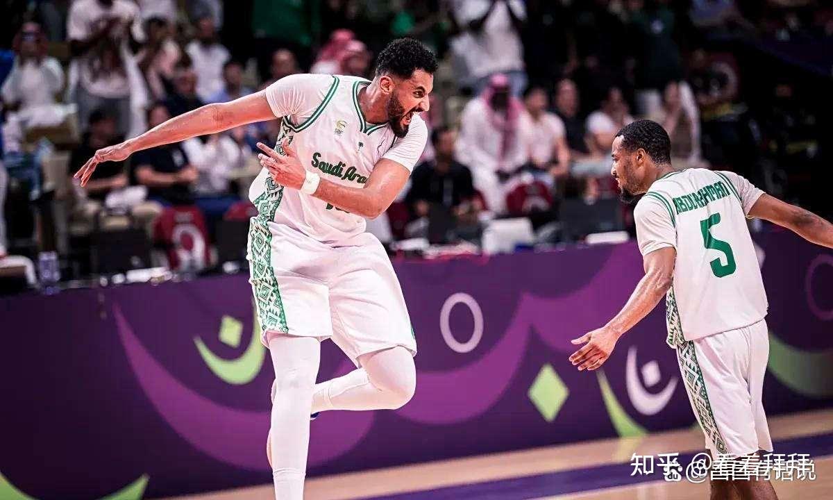 墨西哥男篮鏖战菲律宾男篮，保罗送出助攻的简单介绍