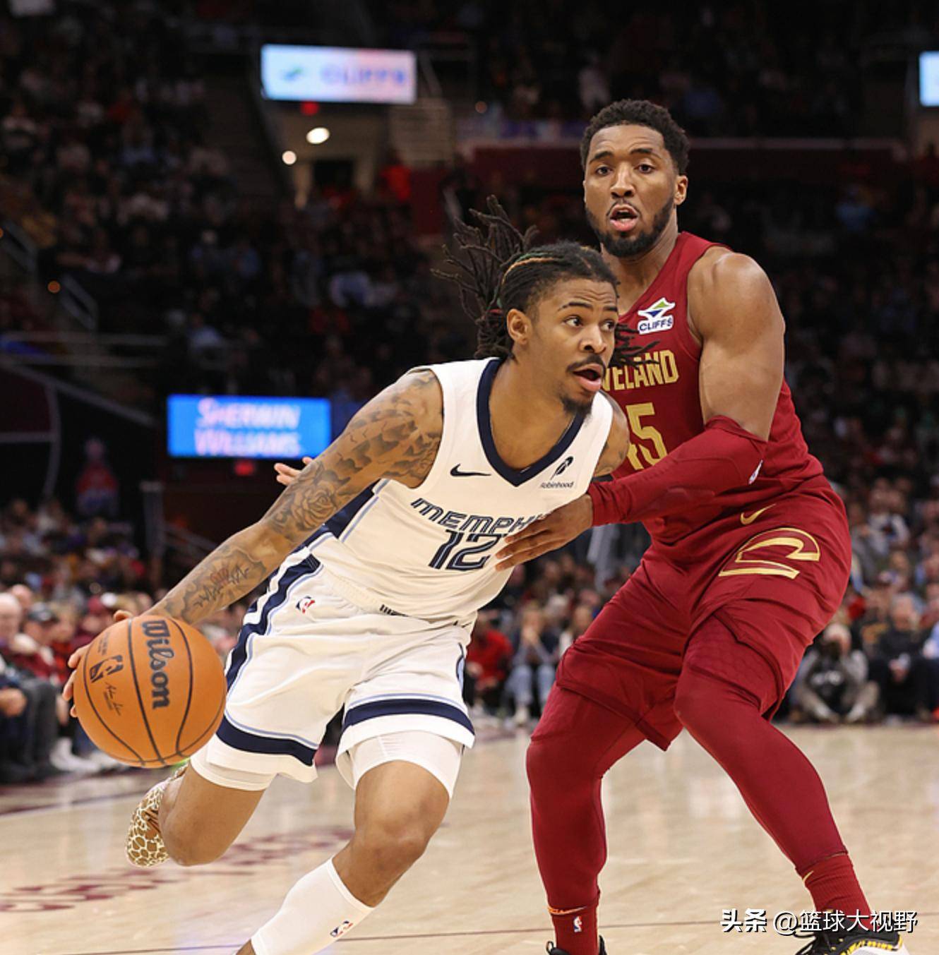 巴西男篮完胜马刺，米切尔送出助攻的简单介绍