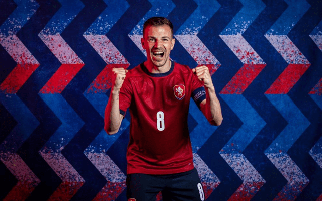 英格兰轻松战胜捷克，提前锁定小组第一的简单介绍