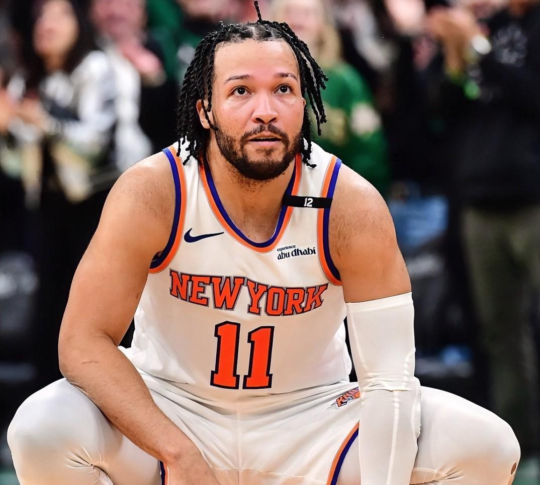 爱游戏体育-纽约尼克斯总经理宣布下赛季将引进超级巨星的简单介绍