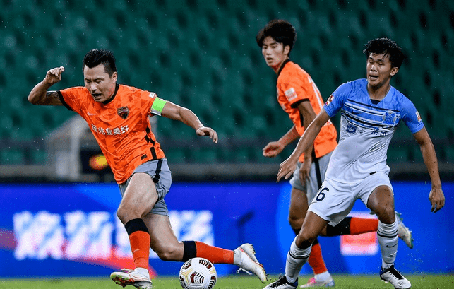 格林斯比主场轻取对手，实现保级壮举