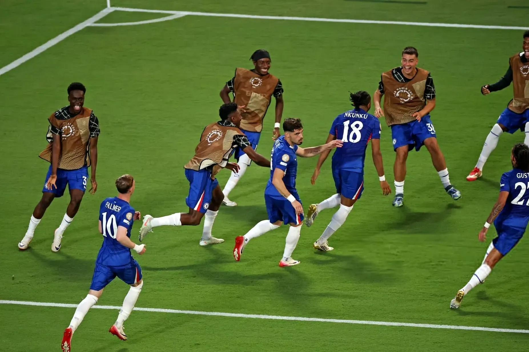 里昂中场重伤将缺席多场比赛，团队需要其他球员踢出火花的简单介绍