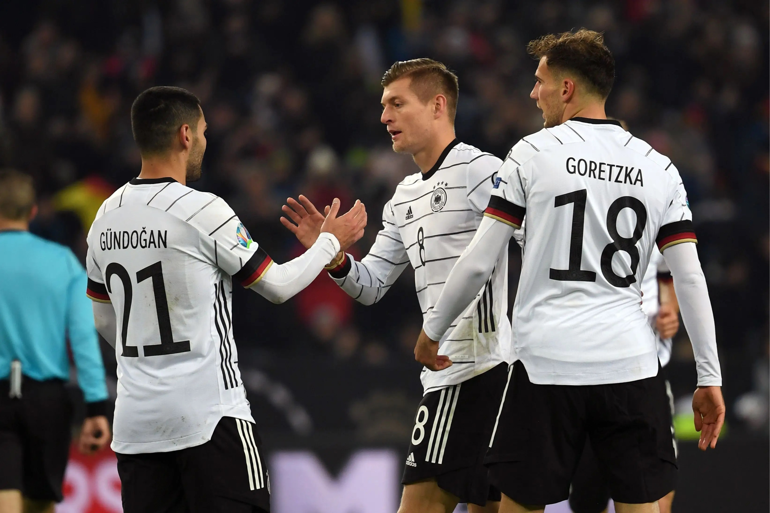 包含高水平比赛!德国联赛强队携手竞技,球迷热情看台的词条 包含高水平比赛!德国联赛强队携手竞技,球迷热情看台的词条