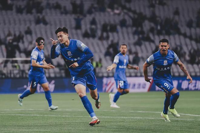 上海申花主场战胜重庆斯威，延续两连胜的简单介绍