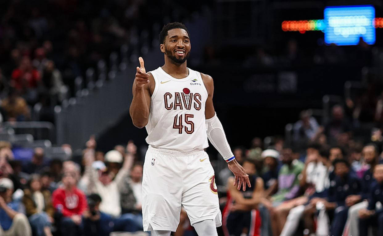 76人逆转福建队，米切尔统治全场的简单介绍