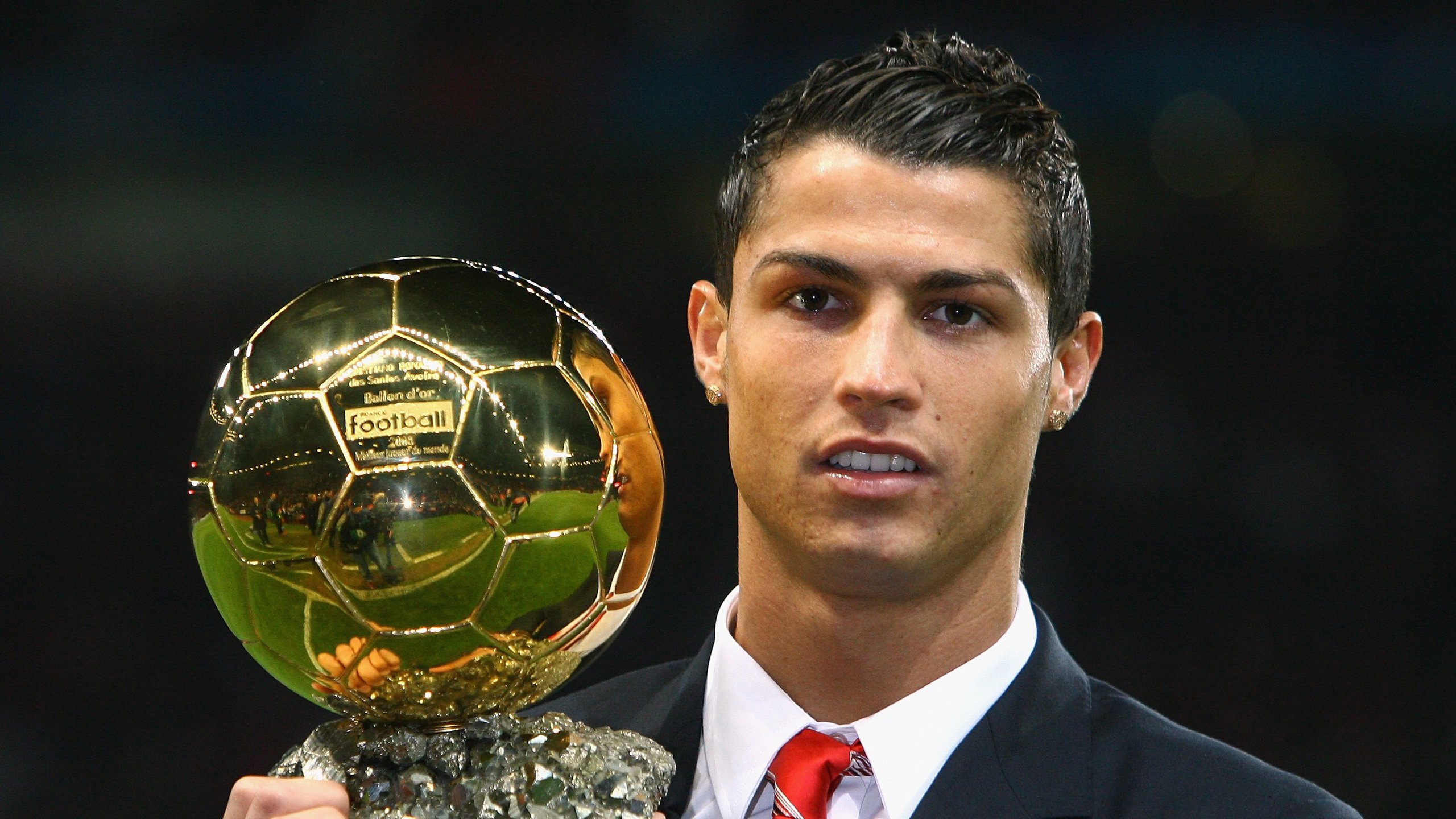 从蒙得维的亚到温布利，努涅斯如何用南美风暴一波带走欧洲秩序