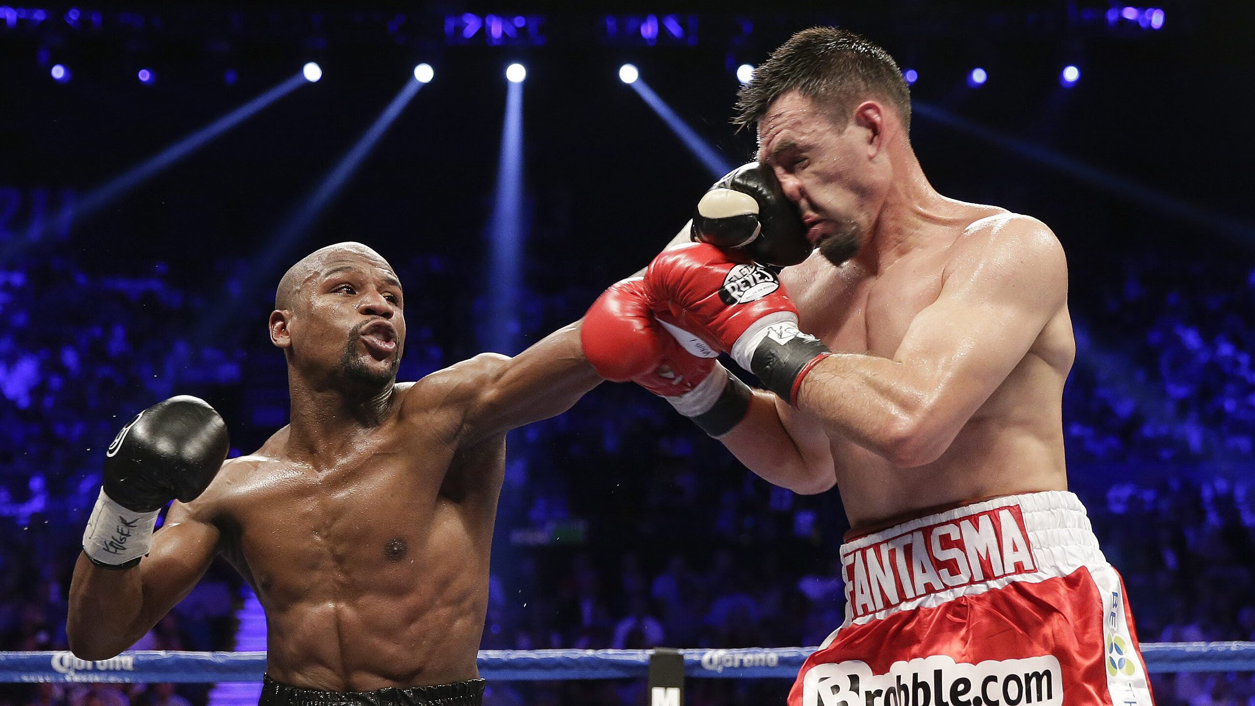 德甲争冠战之夜，英格拉姆高光表现改写格局